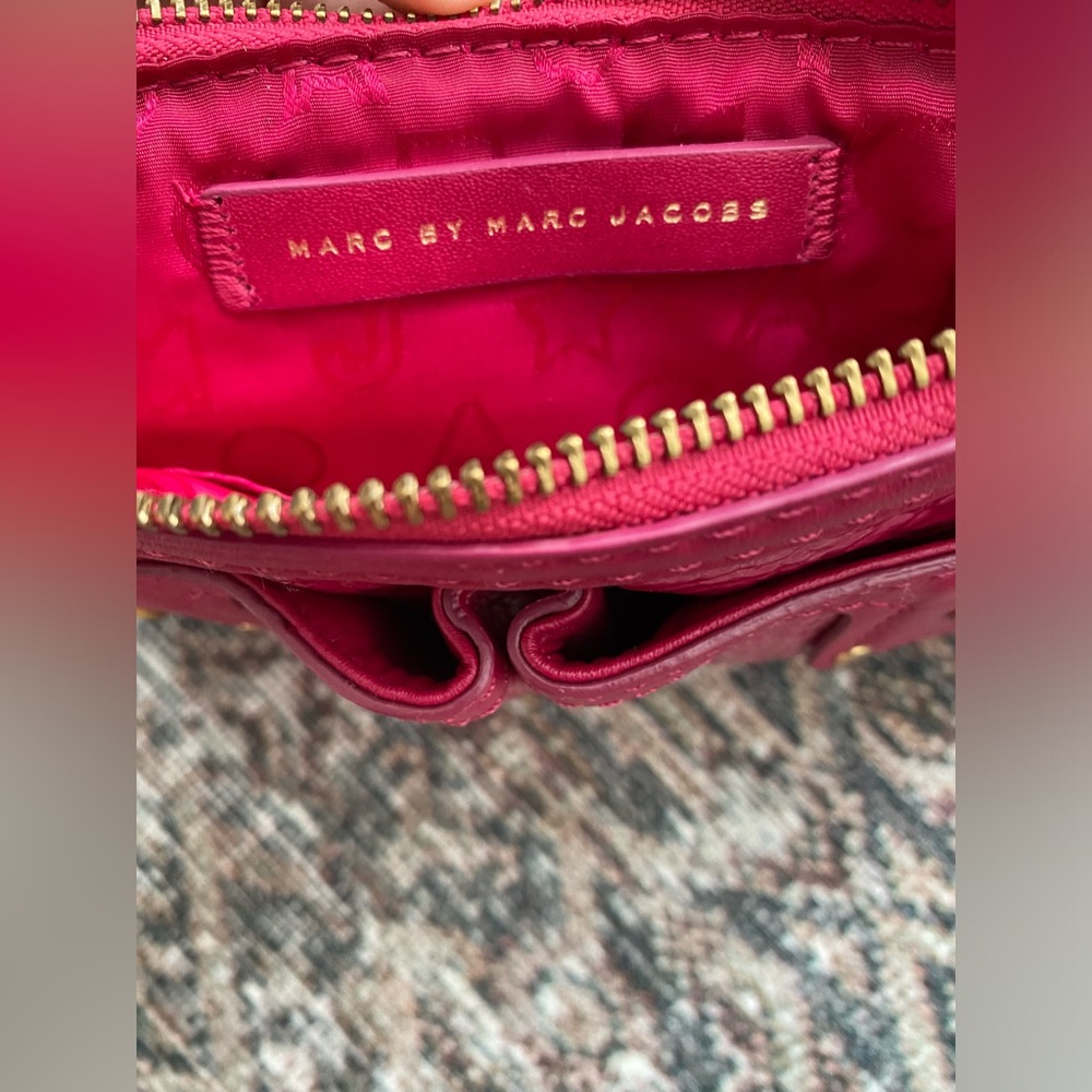 Marc by Marc Jacobs Totally Turnlock Percy Patent Leather Crossbody Purse - Picture 5 of 7